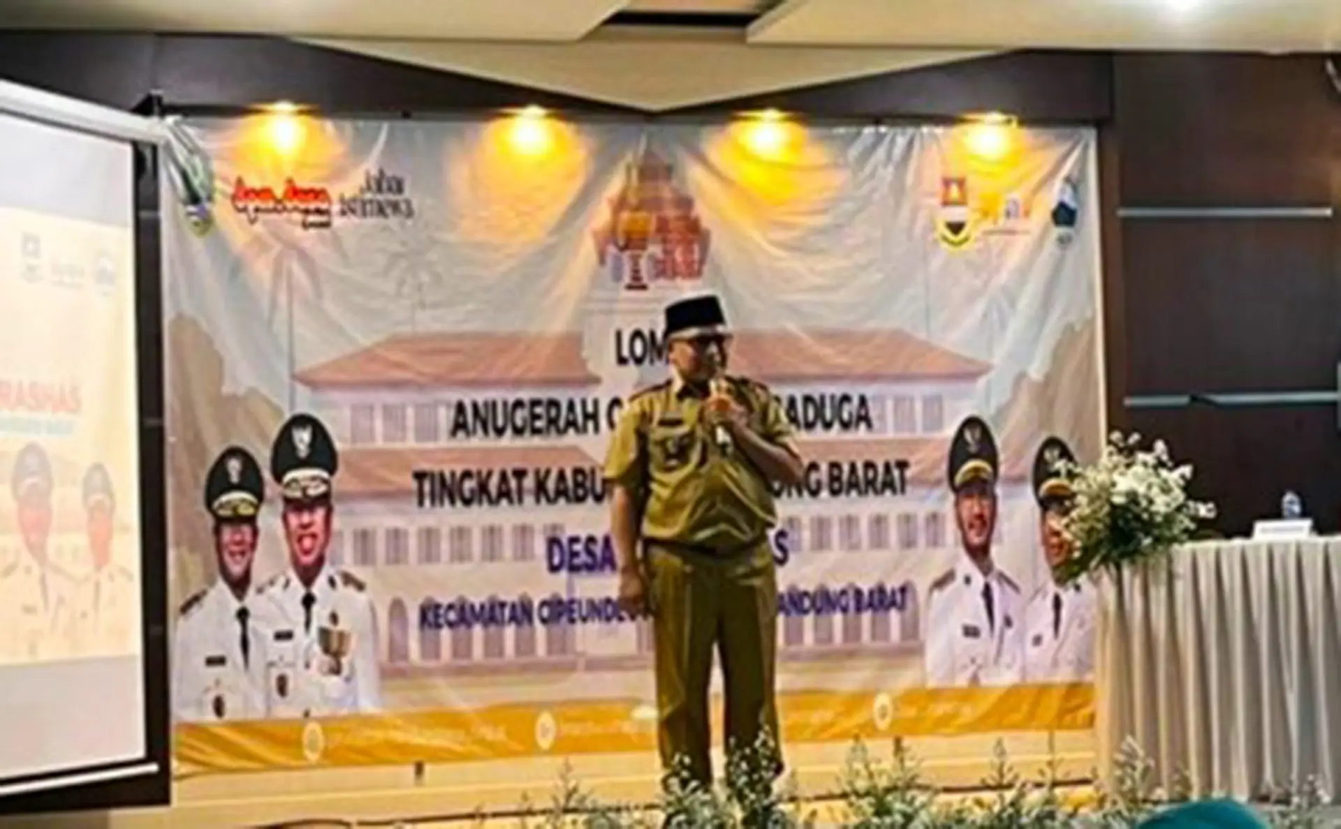 Kadis PMD Dudi Supriadi Apresiasi Desa Ciharashas Wakili KBB Anugerah Gapura Sri Baduga Tingkat Jabar