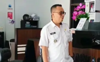 Baru Bertugas, Camat Cipeundeuy Kunjungi Desa Ciharashas