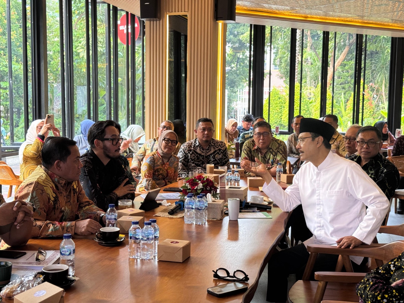 Bupati Bandung Barat Audiensi dengan Menteri Sosial RI, Wujudkan Akses Pendidikan Inklusif bagi Warga Kurang Mampu